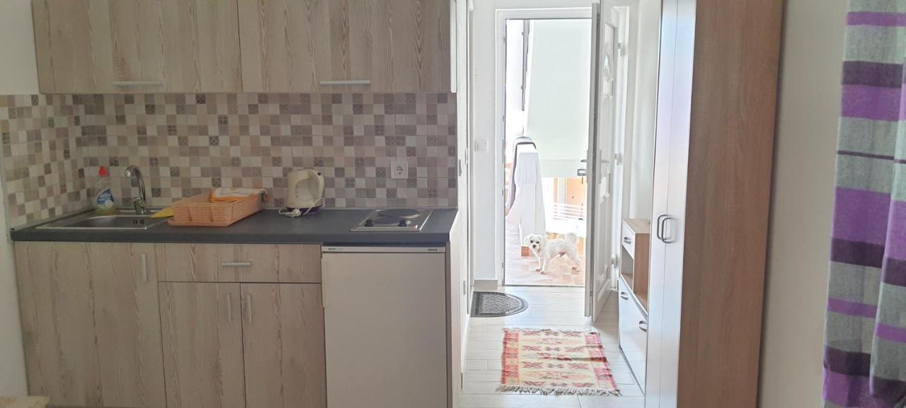 Apartmani Mia Sorajic Petrovac Exterior foto