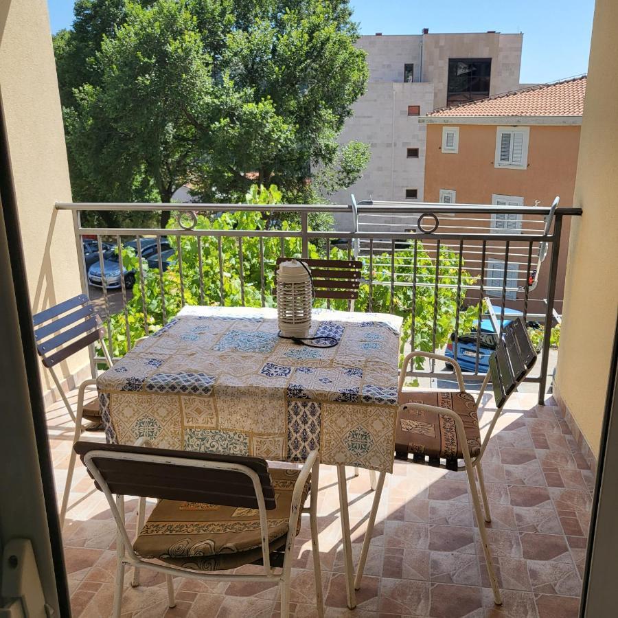 Apartmani Mia Sorajic Petrovac Exterior foto